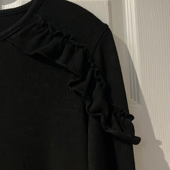 Women’s black sweater with ruffles - Picture 3 of 6